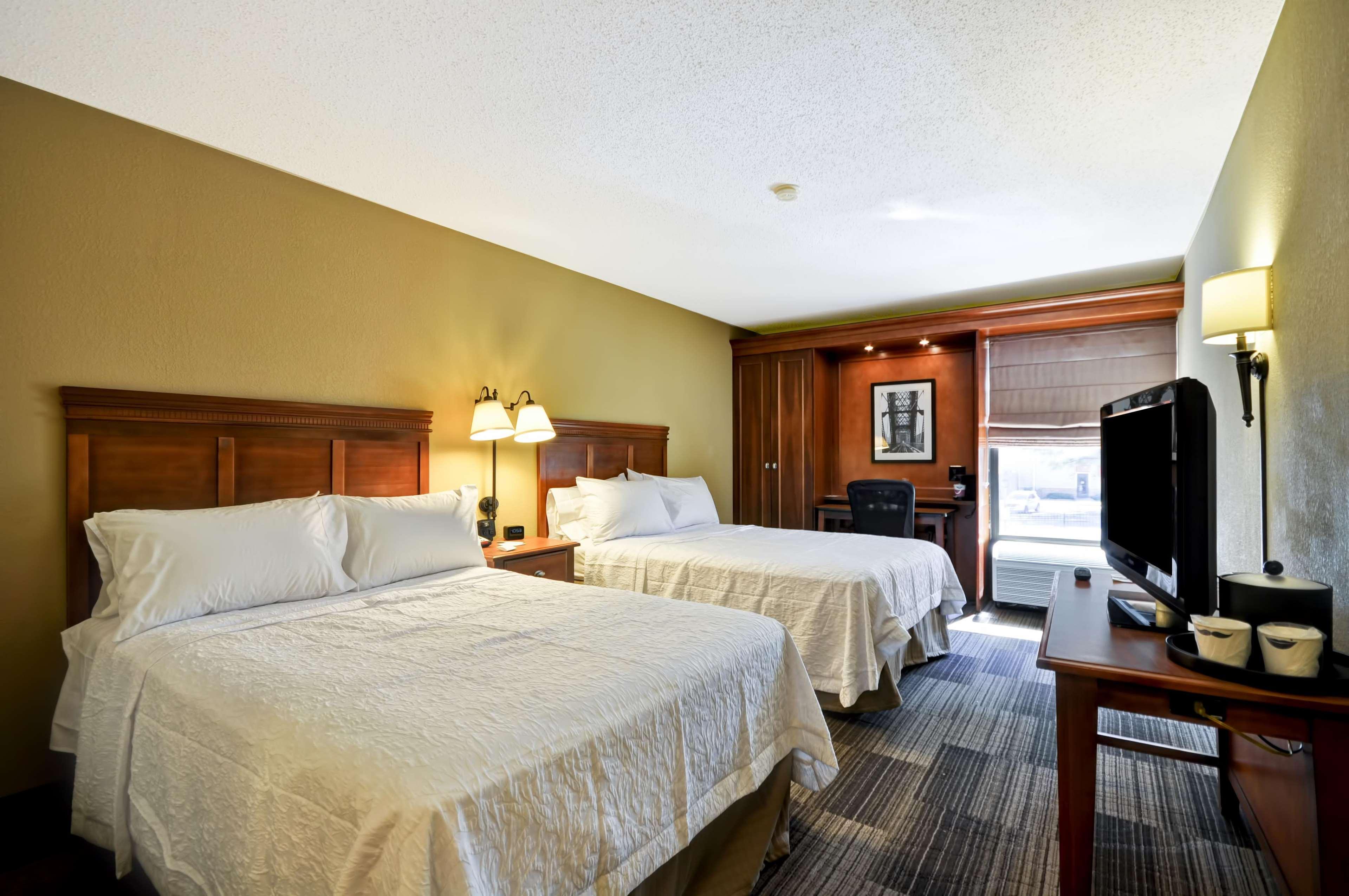 Hampton Inn Memphis Poplar Zewnętrze zdjęcie