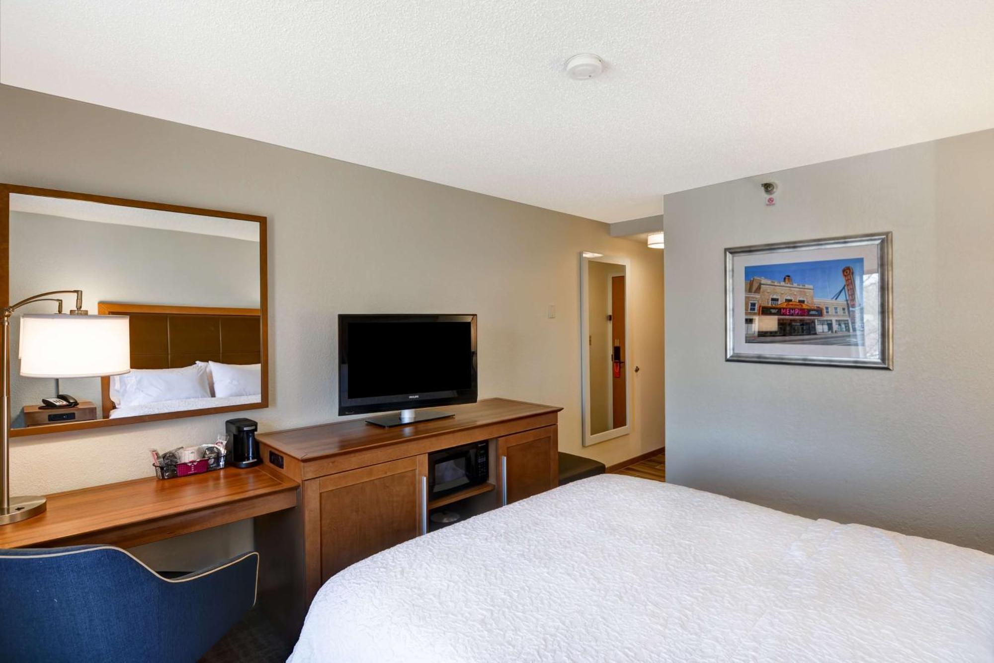Hampton Inn Memphis Poplar Zewnętrze zdjęcie