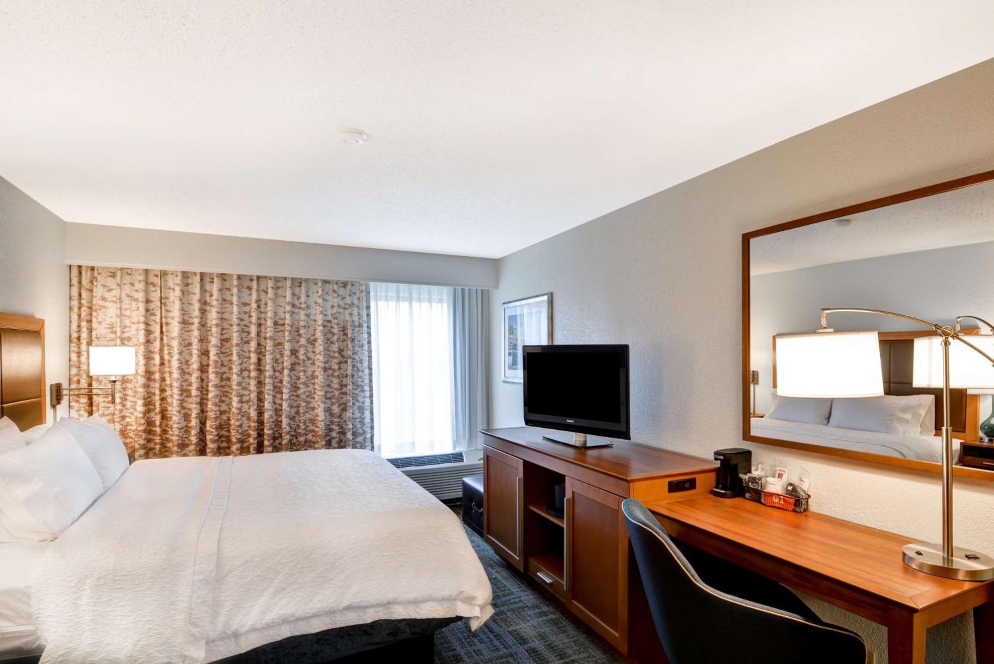 Hampton Inn Memphis Poplar Zewnętrze zdjęcie