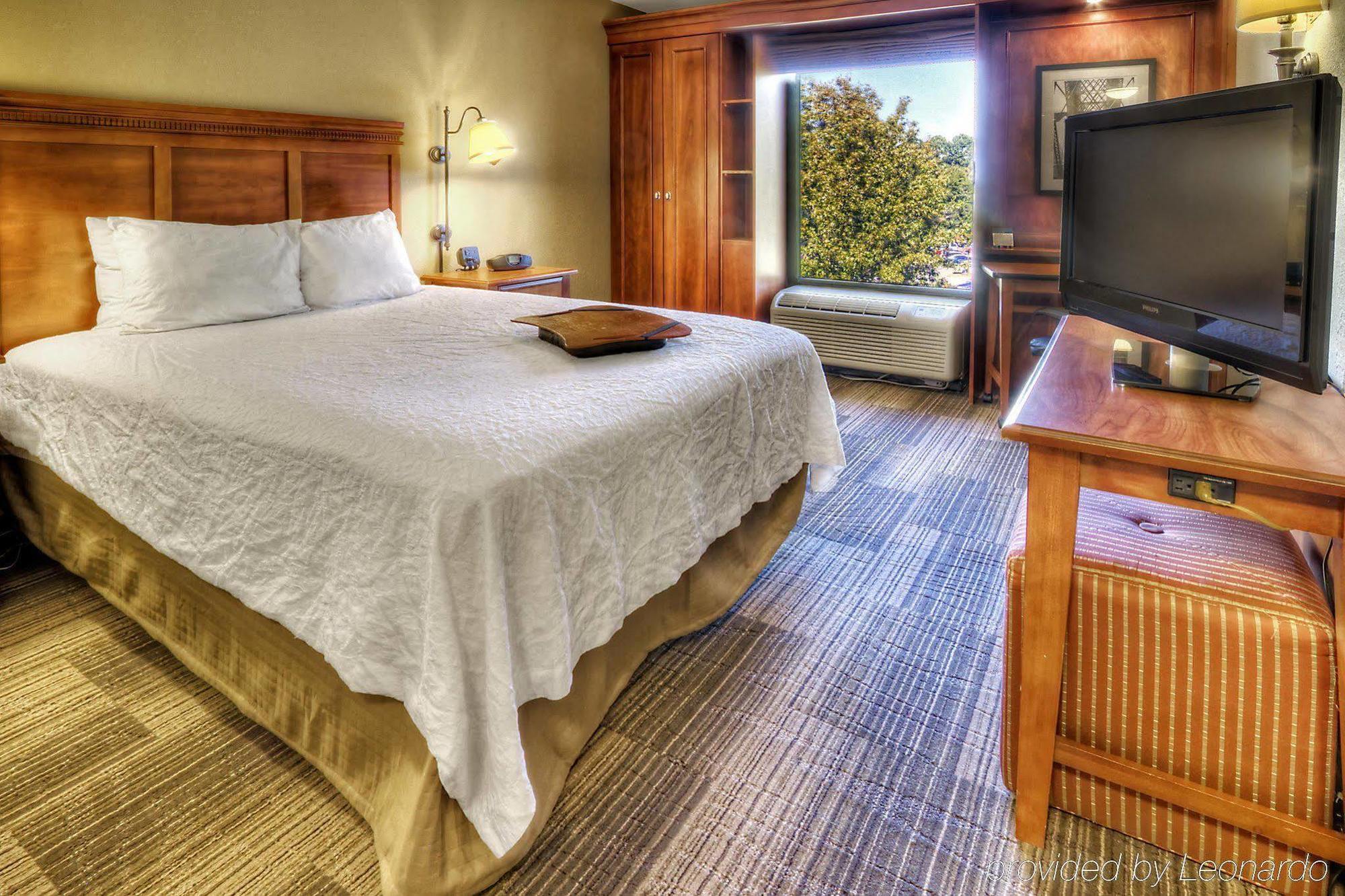 Hampton Inn Memphis Poplar Zewnętrze zdjęcie