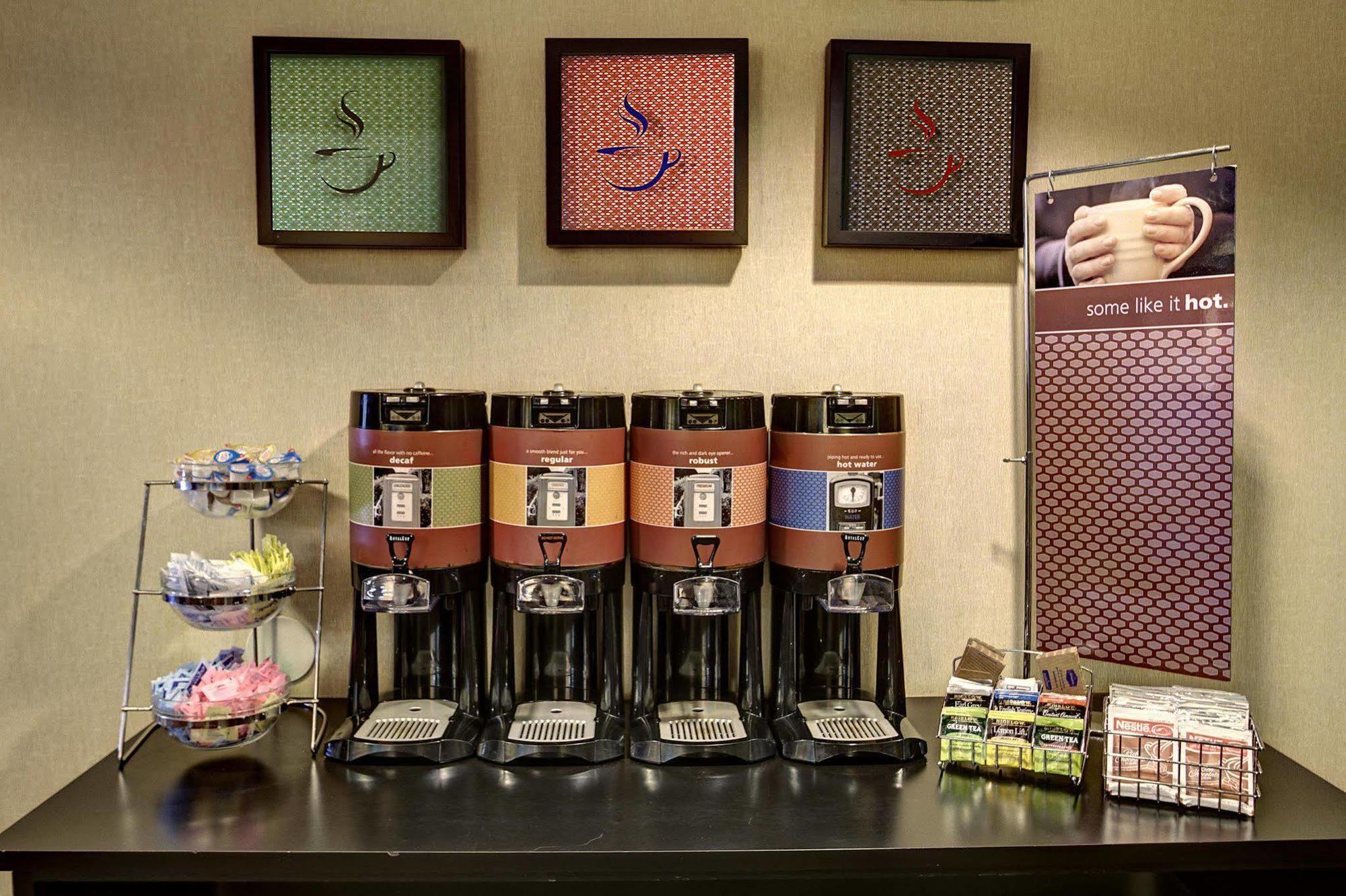 Hampton Inn Memphis Poplar Zewnętrze zdjęcie